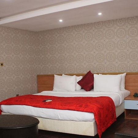 Pelican Hotel Lekki Bagian luar foto